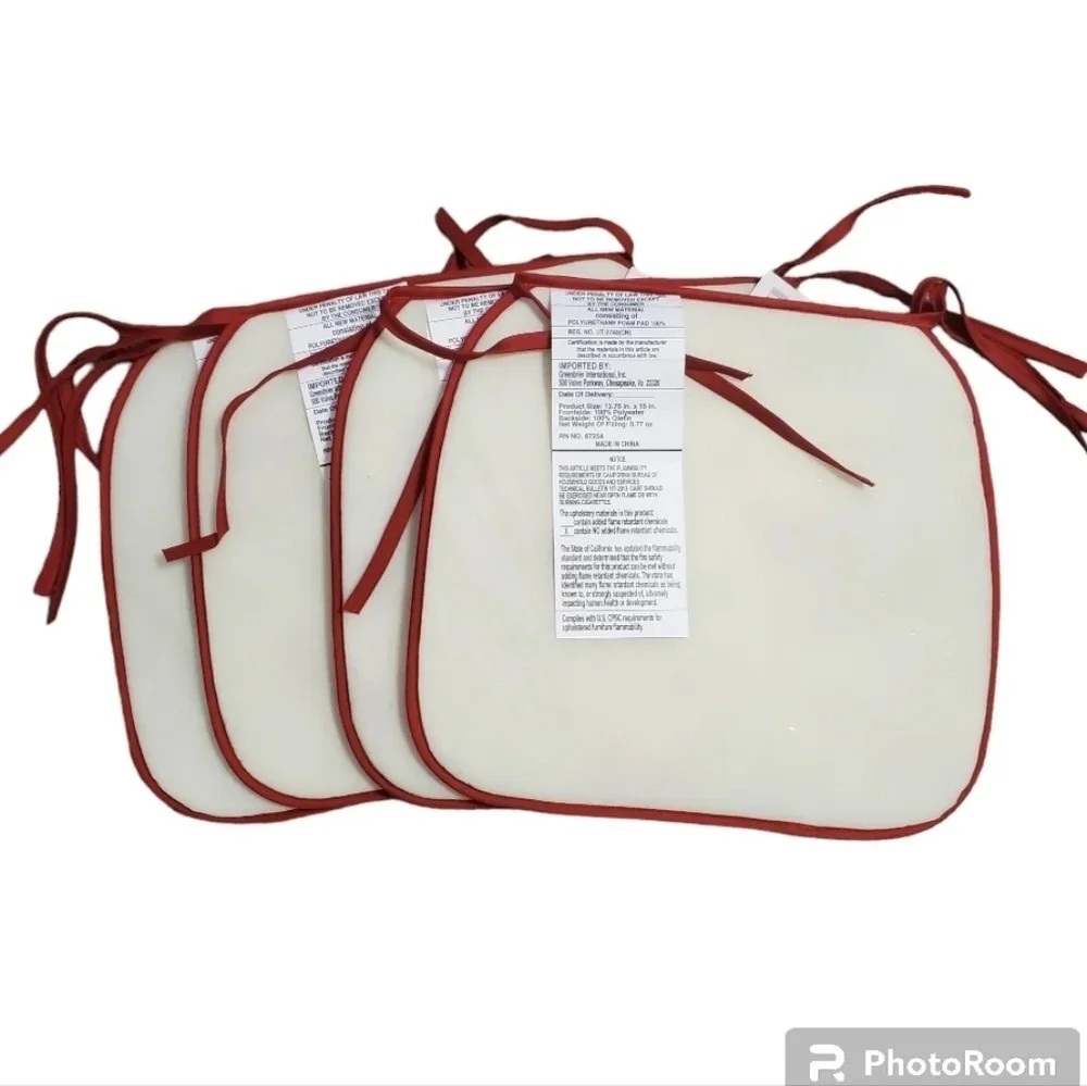 NWT Christmas House Cushioned Chair Pads Set of 4 Holiday Decorations